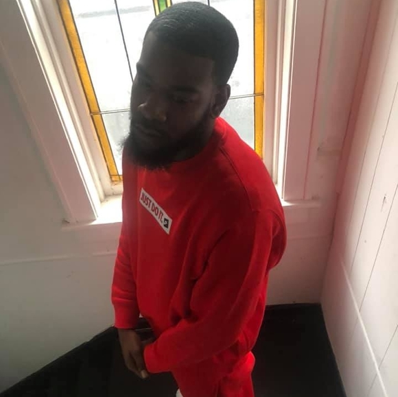 Meet your Posher, Devin - Picture 1 of 1